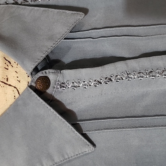 KORET size 14 button down blouse in powder blue - Picture 6 of 7